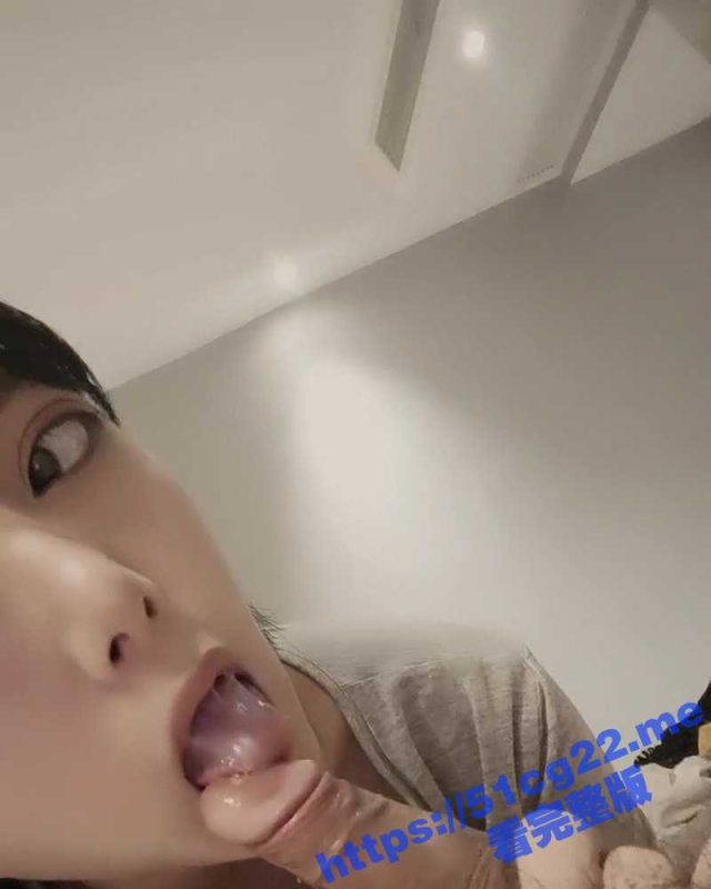 喜欢吃JB的冷艳美女 大屌狂吃 娇喘呻吟非常享受 怼着小穴一顿操 操死我吧 好涨要尿出来了-51吃瓜网