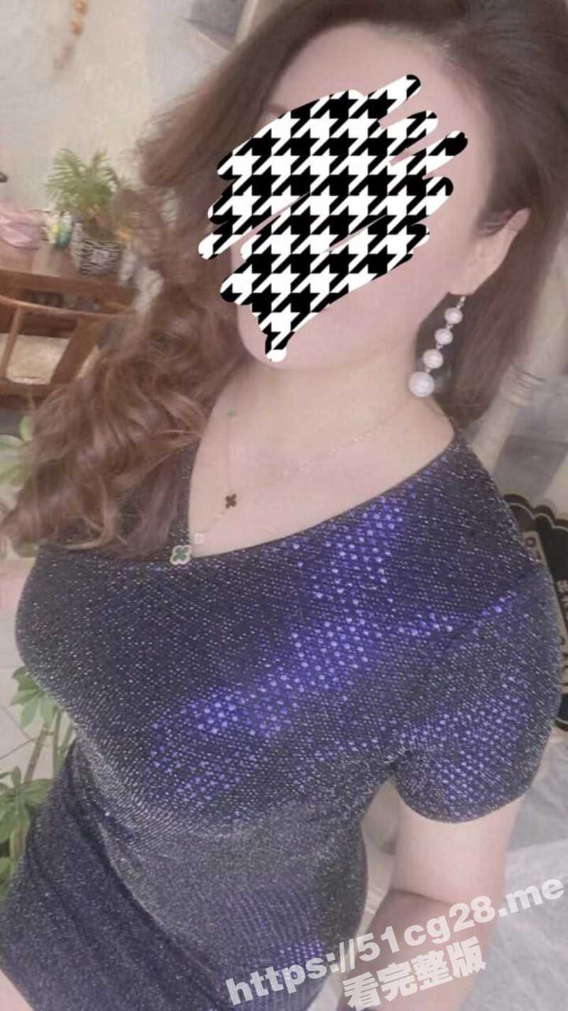 母子乱伦 在妈妈穿着瑜伽服练习健美操时 让她深喉口硬鸡巴 强行插入大胸贱妈妈的骚穴 - 51吃瓜网-51吃瓜网