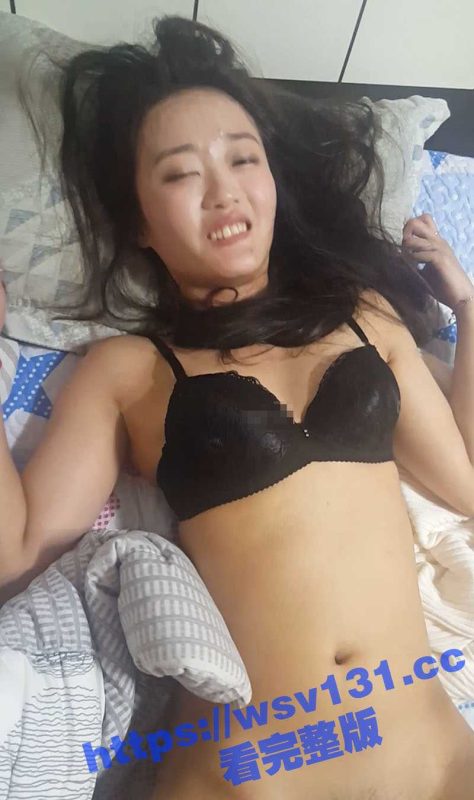 情侣自拍泄密 大二小姐姐和男友打炮的视频分手后被曝光 骚穴被男友无情猛操高潮浪叫致精疲力尽-51吃瓜网