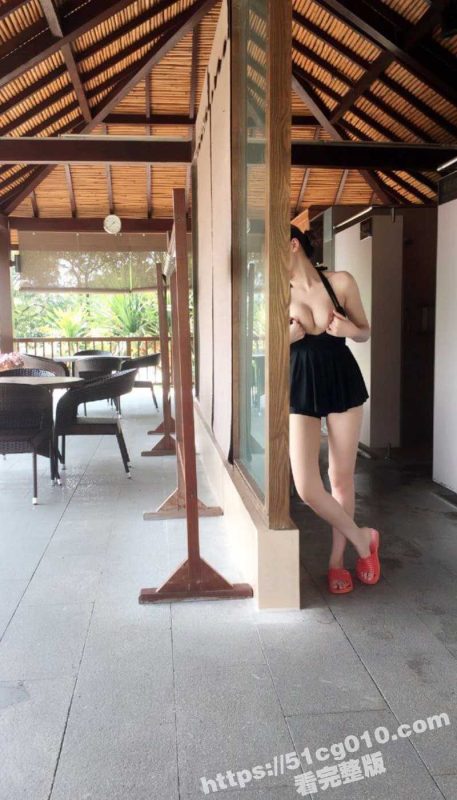 河北高颜值骚货 张康瑜 被富二代包养在酒店各种姿势爆操 然后被主人带出去玩户外露出！-51吃瓜网