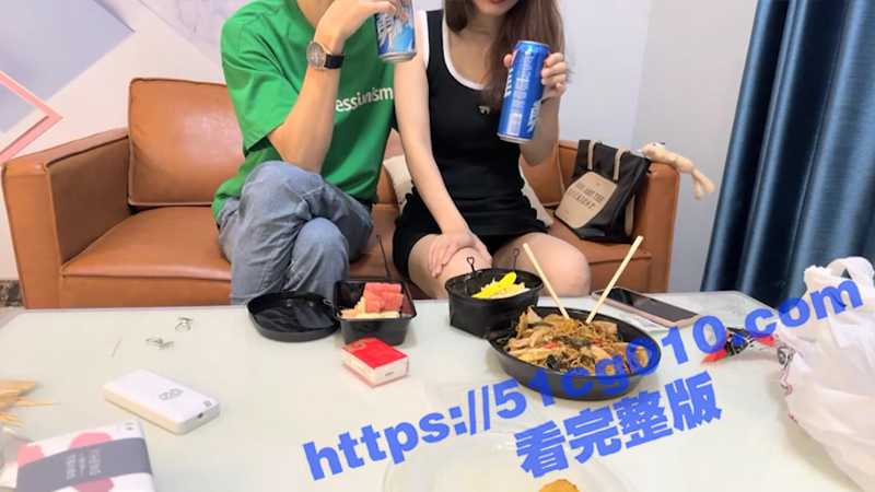 瘦猴探花 约操良家美甲小姐姐 沙发小饮调情 69互舔 情到浓处直接开干！-51吃瓜网