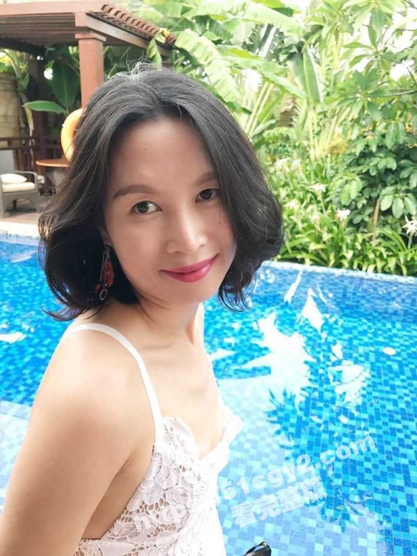 上海富婆包养年轻小伙 57岁女富商千金拿下小奶狗 从高冷富婆转变小伙的胯下母狗！-51吃瓜网