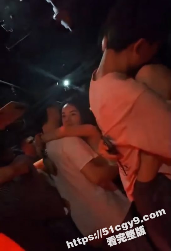 色情莎莎舞舞厅探店偷拍 各种性感舞女坐等挑选 十元一曲摸奶抠逼 百元就可领走爆操！-51吃瓜网