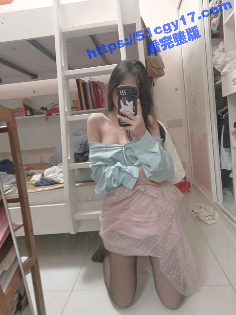 湖南衡阳 吴雅清 清纯学生妹露奶摸逼视频被主人曝光 极品小母狗粉乳嫩穴无比诱人！ - 51吃瓜网-51吃瓜网