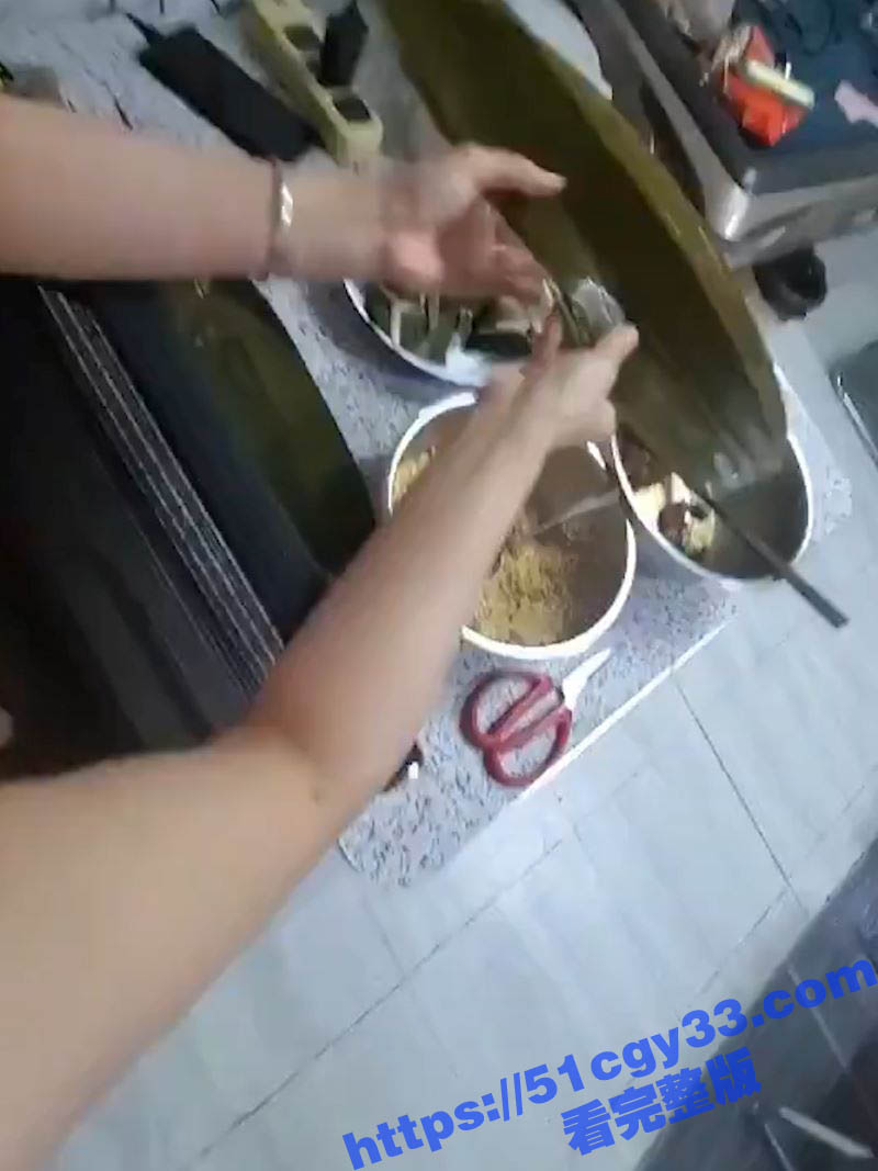 极品御姐网黄 青火 献端午节短片 熟女人妻包粽子 肥臀翘起被后入!祝瓜友们端午安康 人人有b操! - 51吃瓜网-51吃瓜网