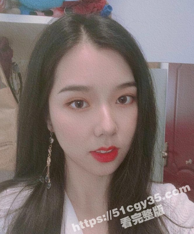 四川成都良家小少妇 严乐怡 因迫切上位接受领导潜规则 被玩腻后惨遭曝光大量私拍！-51吃瓜网