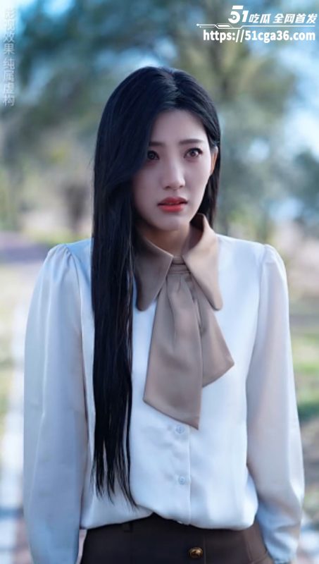 擦边短剧《过分野之庭上霜》私生女从小被后妈虐待赶出家门 被收养后竟又爱上哥哥!-51吃瓜网