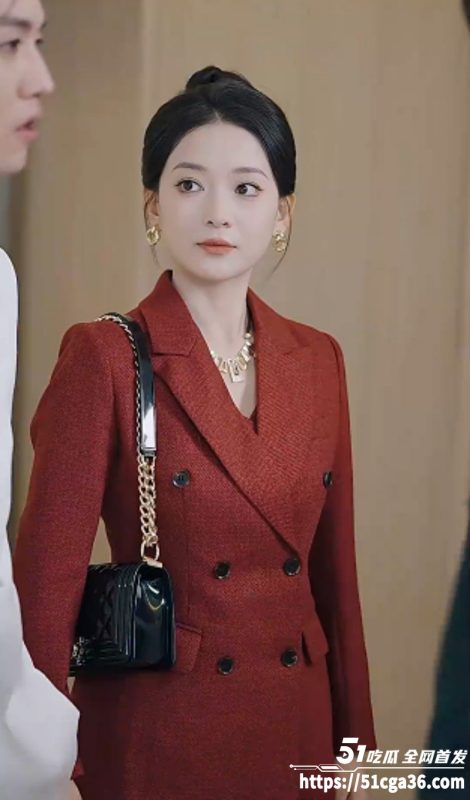 擦边短剧《恶犬》高材生美女为父母报仇 担任仇家公司总裁 不料富家少爷对其百般刁难!-51吃瓜网