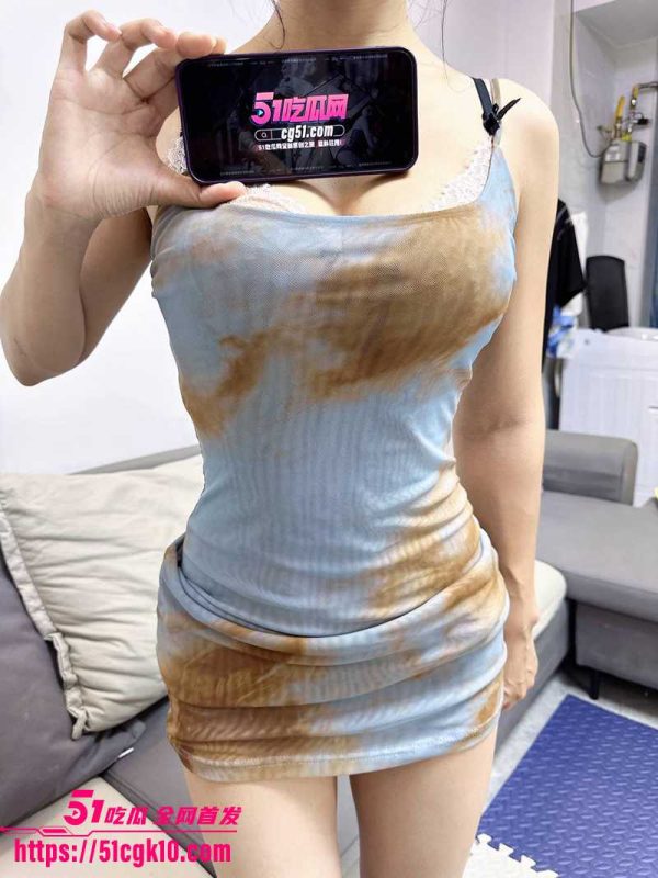 51原创多情嫂子 七夕大哥外地出差 嫂子约我去家里看电影 穿着性感长裙强行爆操 巨乳奶水四溢 极致诱惑!-51吃瓜网