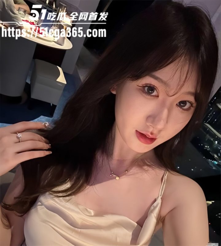 极品福利姬 紫蛋 红丝高跟被猛男后入 巨屌狂操无套中出 淫叫声响彻整个房间！-51吃瓜网