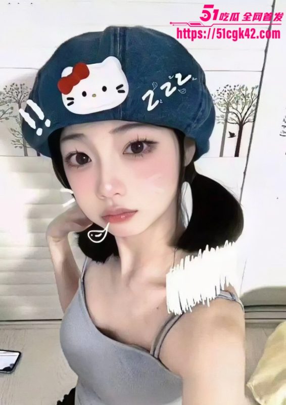 福建幼儿师范高等专科学校 冯晓萌 长相甜美私下却反差至极 与男友在床上翻云覆雨 各种姿势性爱！-51吃瓜网