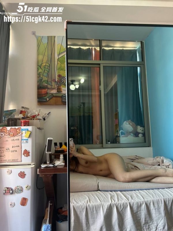 广州母狗 王萌 与异地男友视频裸聊曝光 私下做爱被男友大屌狂怼 呻吟骚浪诱人！-51吃瓜网