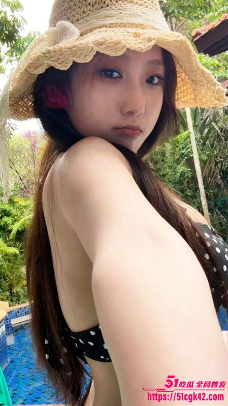 瓜友投稿 极品模特女友私拍视频流出 黑丝高跟挑逗欲望 豪乳傲然撩拨心弦 刀具自慰极致淫骚！-51吃瓜网