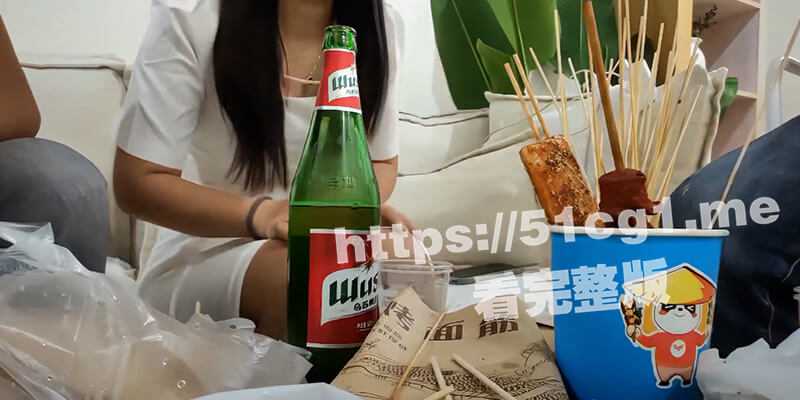 果然是夺命大乌苏，女老师喝多上头变得很开放太反差，身体是诚实的无套操的她很满足 - 51吃瓜网-51吃瓜网