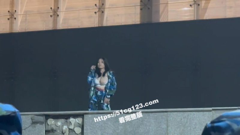 军训跳舞走光露出巨乳 西北民族大学巨乳女大学生军训跳舞走光露出大奶子火爆全网！【多视角完整版】-51吃瓜网