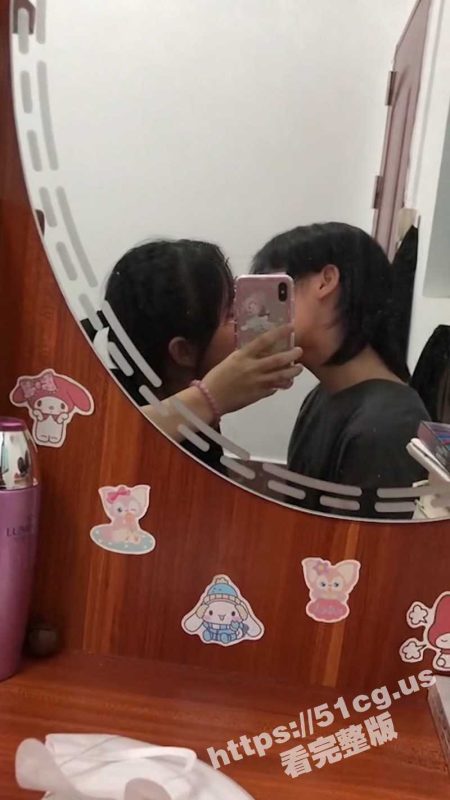 没有几把就用金手指！大学女生同性恋日常流出 没有几把就带着假鸡吧激情做爱！-51吃瓜网