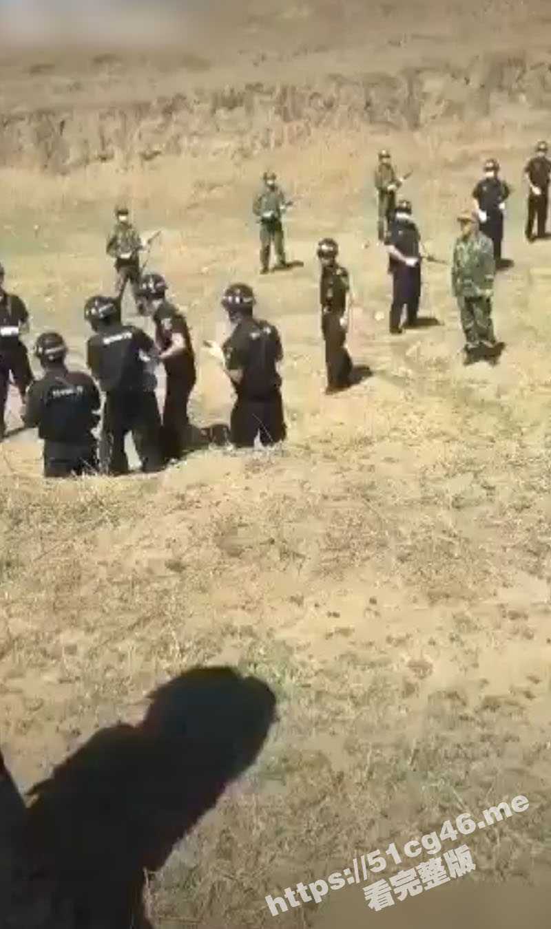 国内罕见法场枪决死刑犯的现场视频 手起枪响 一击毙命 干净利落 - 51吃瓜网-51吃瓜网