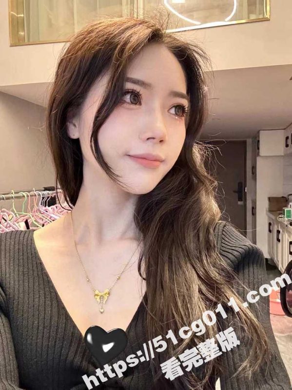 瓜友约炮记！见面都要给钱的高冷小仙女 见面后主动跪地口交叫爸爸的骚婊子 光听声音就好有画面感 相当卖力！-51吃瓜网