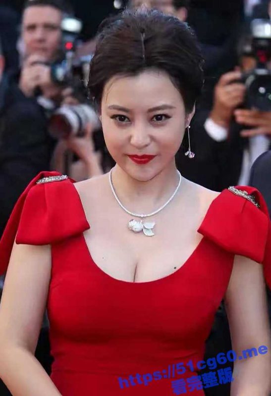 国内高颜值巨乳女星 郝蕾 全裸电影片段剪辑！能让邓超愤然分手的大尺度床戏 有多激情？-51吃瓜网