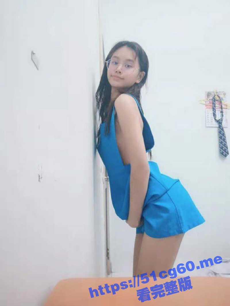 幼师专业眼镜学生妹 梁璟萱 不雅照和视频遭前男友曝光 小妹子以后可得长点心了! - 51吃瓜网-51吃瓜网