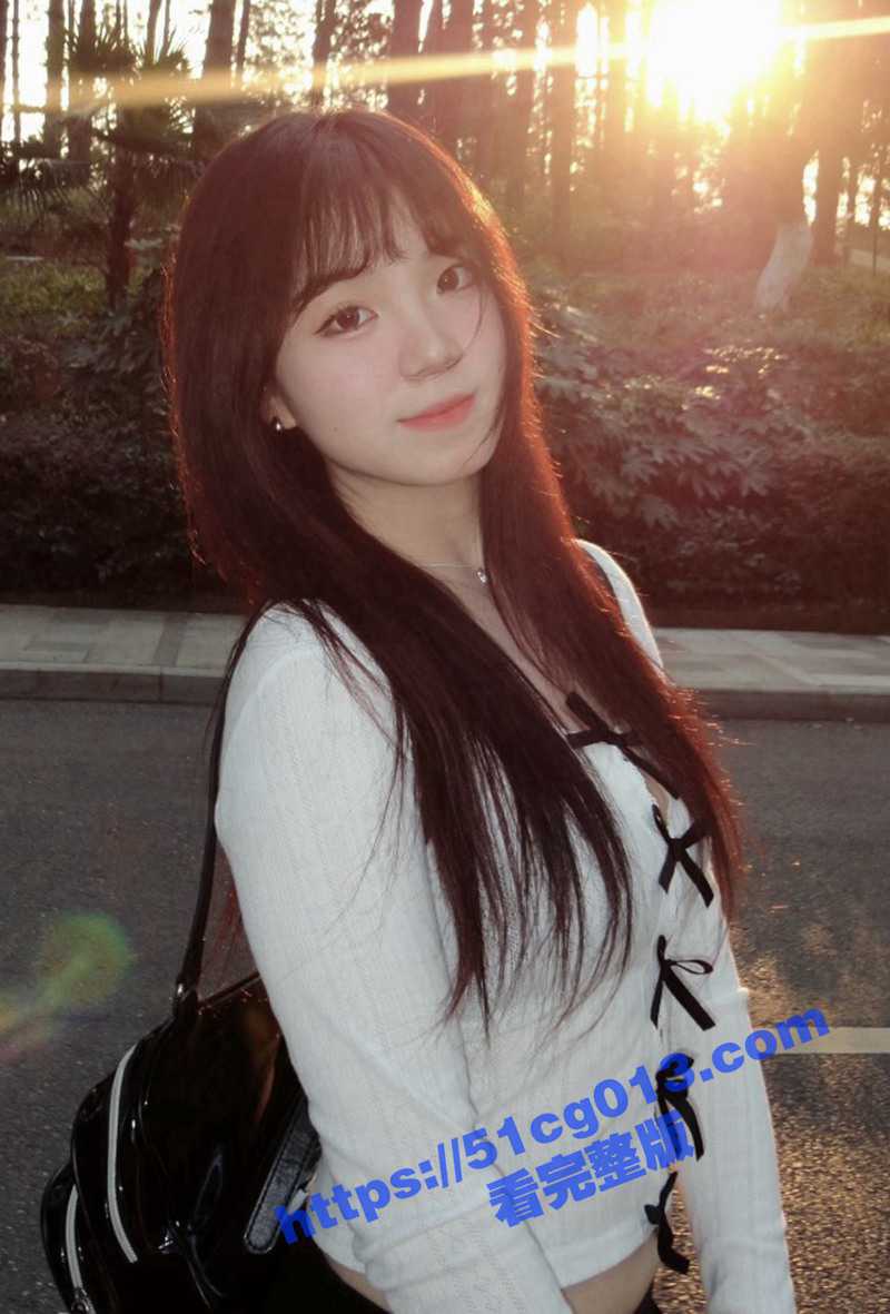 好兄弟新交的女朋友 跟我炫耀第一次约会就带她到服装店试衣间口交！给我羡慕坏了！ - 51吃瓜网-51吃瓜网