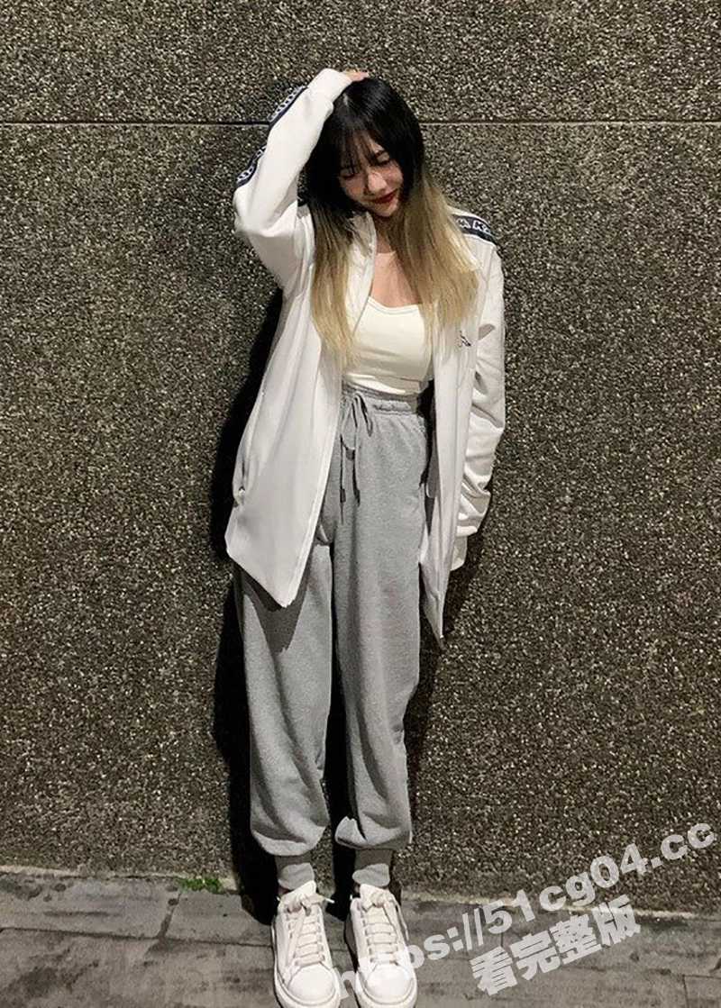 超骚的大奶短发美女与男同学刺激3p打炮性爱私拍视频泄密 年轻的身体就是够疯狂! - 51吃瓜网-51吃瓜网