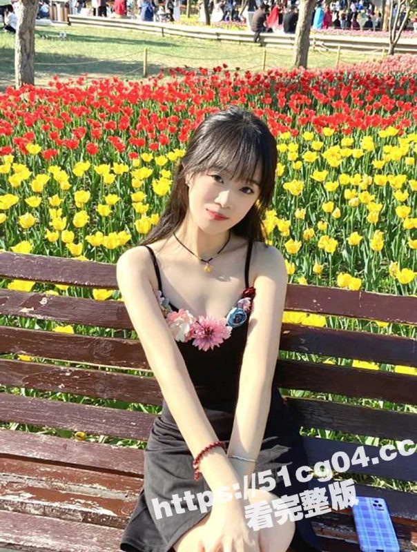 洛阳商业职业学院 黄萌灿 酷爱丝袜 电击上瘾 带着电击自慰器上课 呼吸急促差点忍不住叫出声！-51吃瓜网