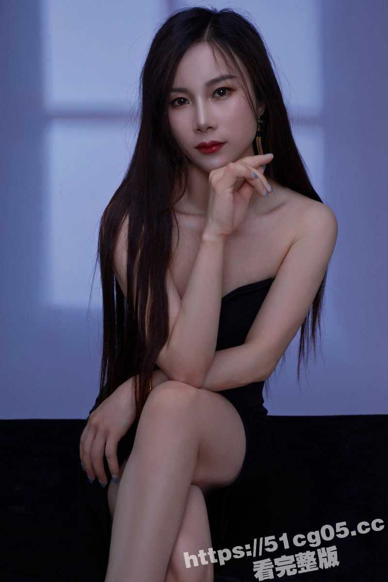 独家曝光 内蒙古呼伦贝尔张颜艺 高颜值兼职女模 表面高冷女神 私下吃鸡母狗 露脸实锤 - 51吃瓜网-51吃瓜网