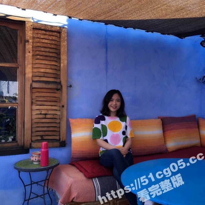 论坛流出福建眼镜反差人妻少妇 拿着振动棒开到最大马力捅逼自慰 那淫荡下流的表情看着真是欠操 - 51吃瓜网-51吃瓜网