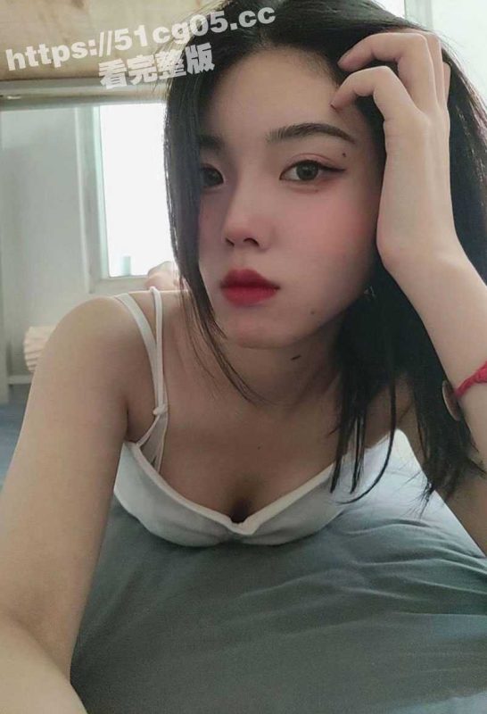 成都环球中心天堂洲际大酒店前台 夏梦友 被公司主管操到翻白眼！小姐姐的腰实在是太棒了 女上位不停扭动！-51吃瓜网