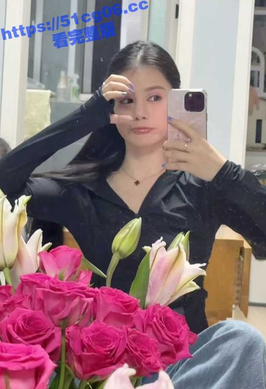 海角乱伦大神之成熟性感的嫂子大姨妈刚走就迫不及待的约我去出租屋尽情性爱！-51吃瓜网