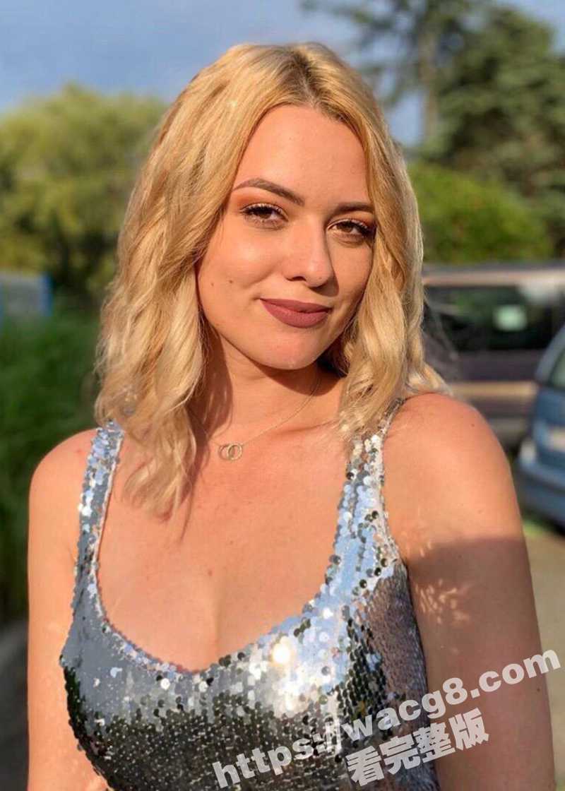 强烈推荐!意大利24岁体操运动员Emeline 把体操天赋带到了床上和户外 高难度姿势操逼 绝对让你涨见识! - 51吃瓜网-51吃瓜网