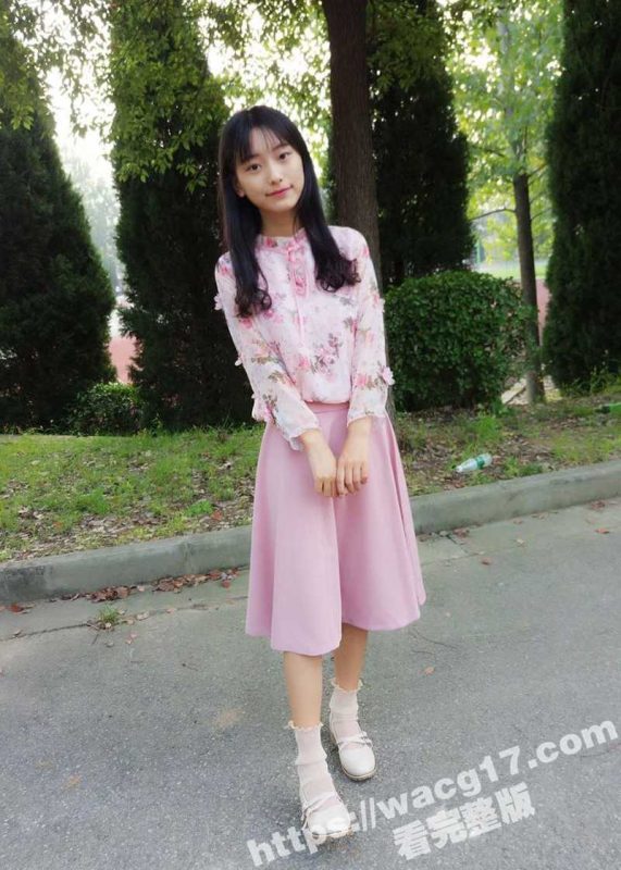 极品女大学生 高佳蓓 丝袜小脚娇嫩尤物被玩弄！稚嫩小雏菊承受极致挑逗！-51吃瓜网