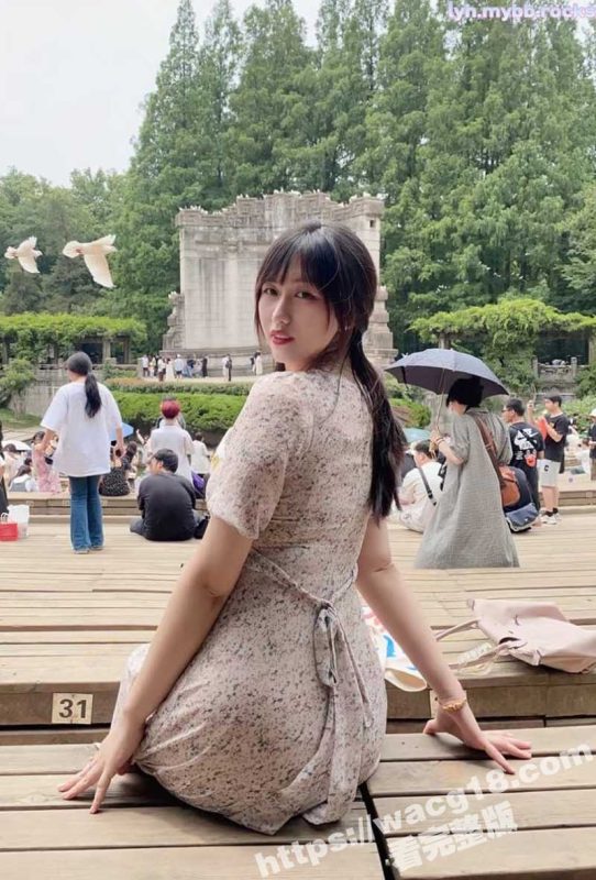 绿帽瘾情侣骚浪对话  淫娃荡妇小骚货随时随地就地吃鸡  多人群p精液内射带回家给老公吃！-51吃瓜网