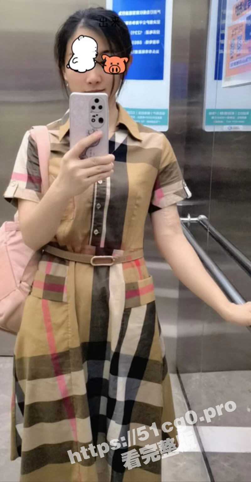 揭阳夫妻绿帽史 人前端庄贤惠的妻子在私底下竟然这么变态 在沿江路用假鸡巴自慰 此时动情的她可是谁都可以上的哦 - 51吃瓜网-51吃瓜网